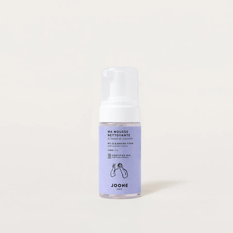 Mousse nettoyante visage Joone de 100 ml, produit doux pour visage et corps, texture légère et généreuse.