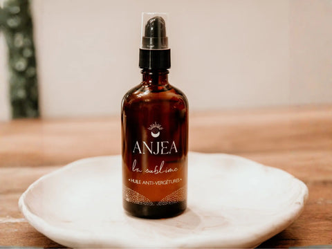 Huile anti-vergetures La Sublime d'Anjea pour le visage et le corps, flacon avec compte-gouttes, soin hydratant et raffermissant
