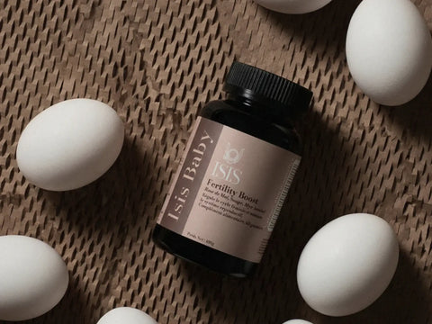 Complément alimentaire Isis Superfood Fertility Boost pour favoriser l'ovulation et la fertilité, avec capsules végétariennes.