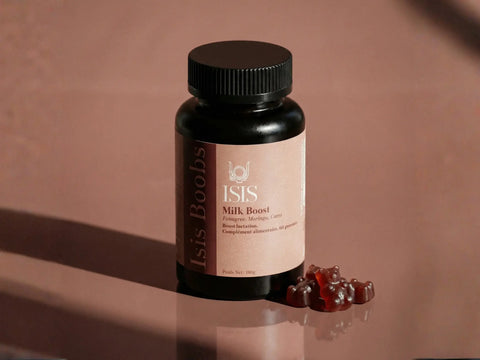 Complément alimentaire Milk Boost de Isis Superfood pour augmenter la lactation, avec des ingrédients naturels visibles dans le packaging.