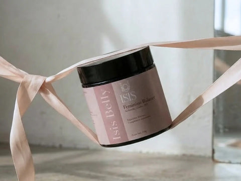 Complément alimentaire Feminine Balance Isis Superfood pour l'équilibre hormonal et le cycle féminin, capsule végétale.
